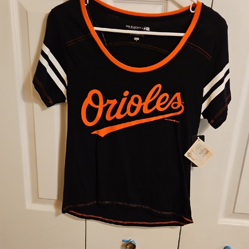 5th & Ocean Women's Black and Orange Orioles Tee
